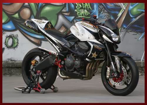 Tampang Maco Modifikasi Ninja 250 Streetfighter title=