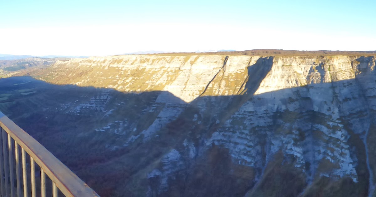 Paisajes y Curiosidades EL MONTE DE SANTIAGO