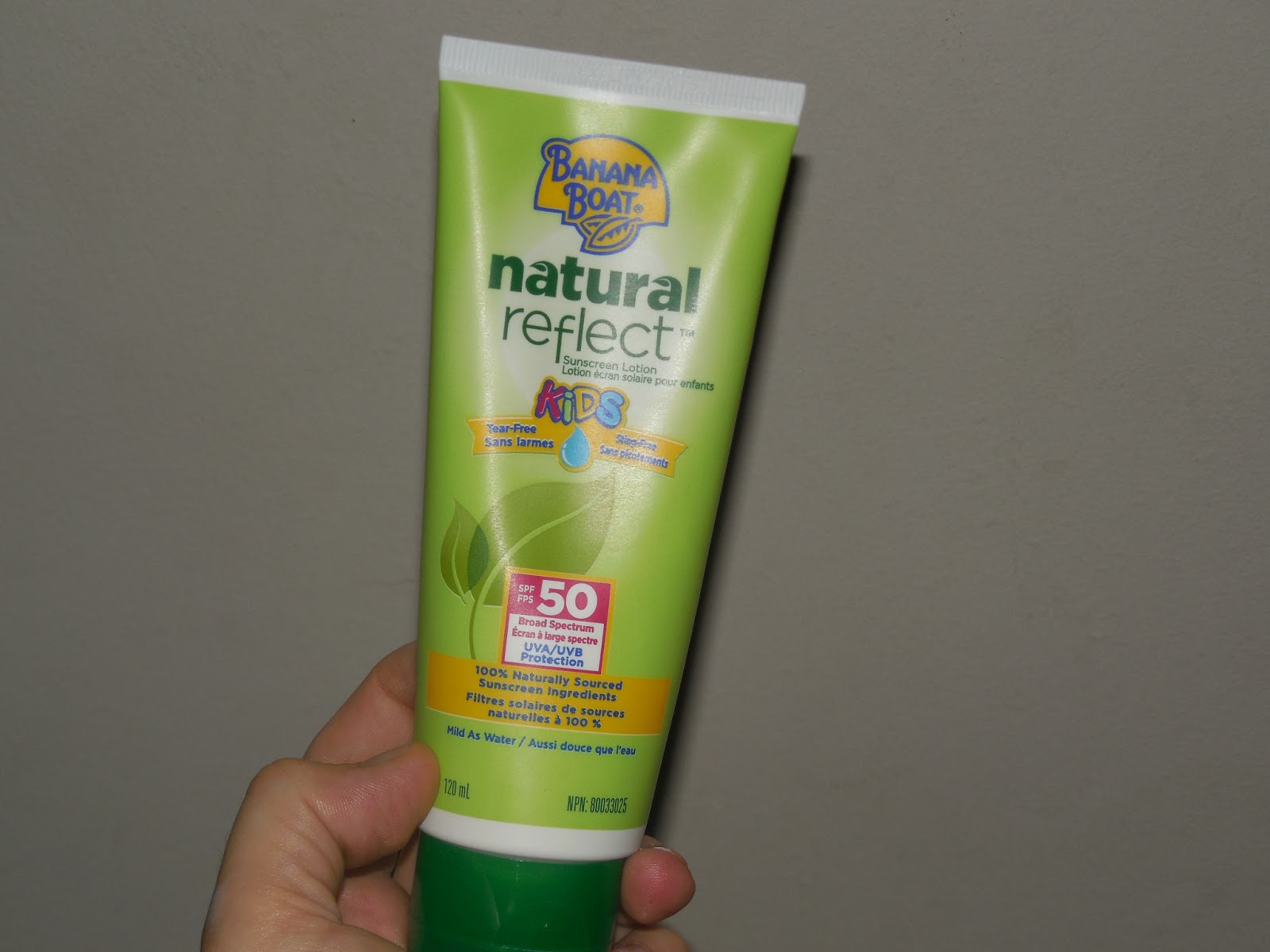 Living as We Review Banana Boat Natural Reflect Kids Sunscreen Lotion SPF 50