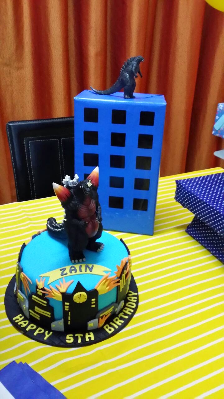 Godzilla Cake Cucu Cake Godzilla Cake Cucu Cake