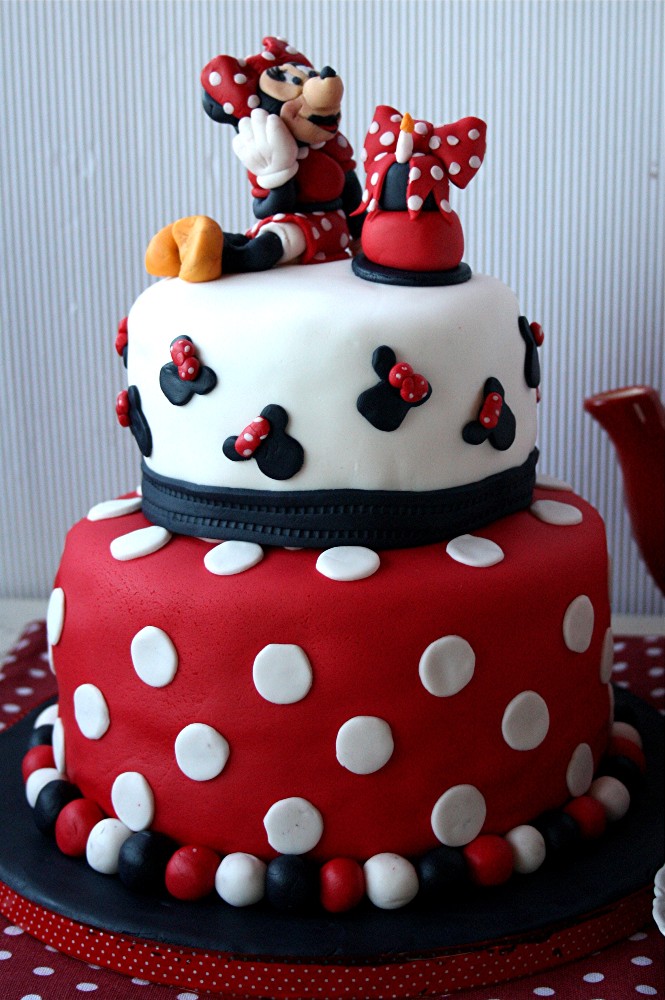 Pasteles de Minnie Mouse rojos - Imagui