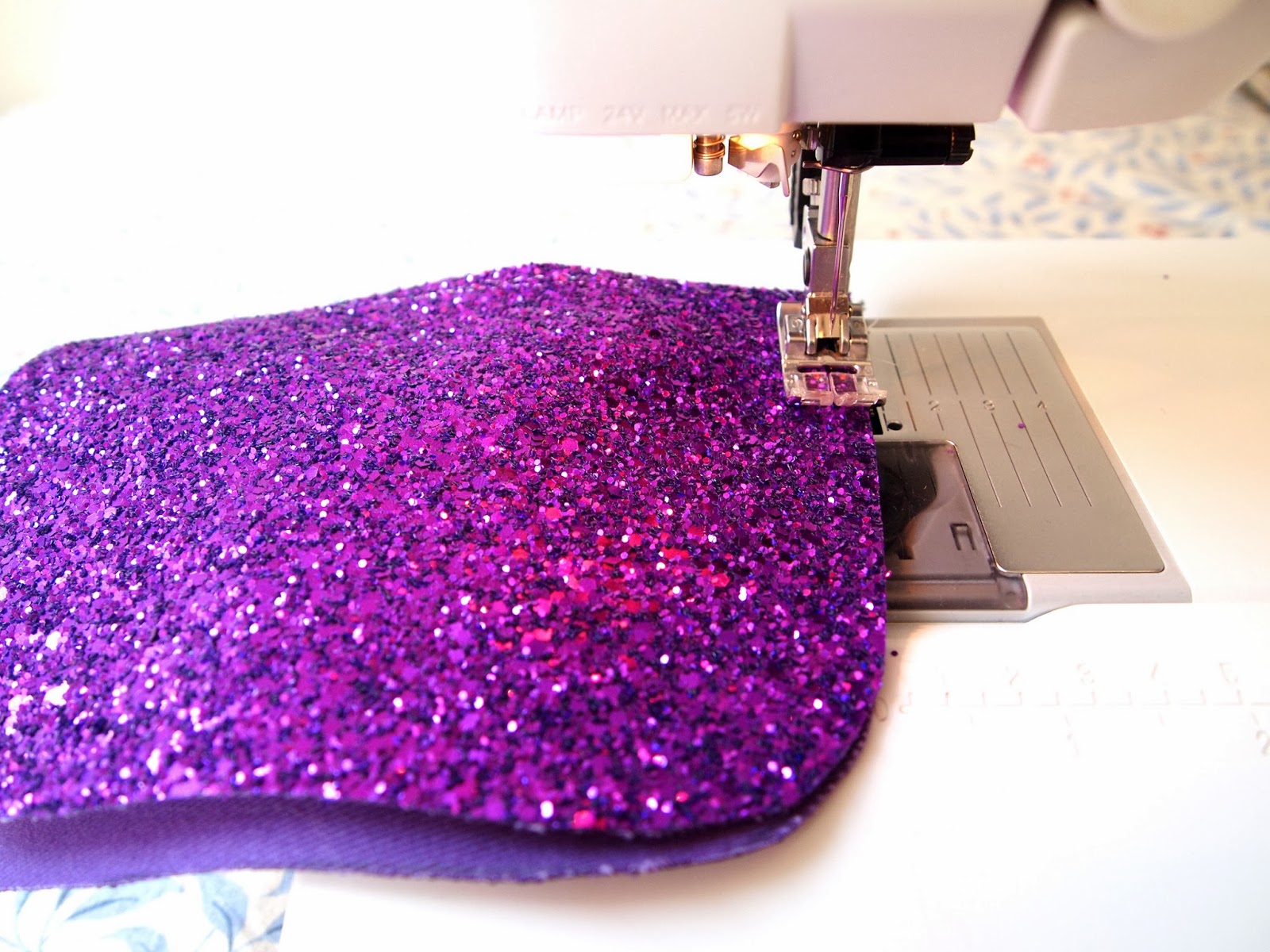 Crafty Alex DIY Glitter purse and kit How to make a purse
