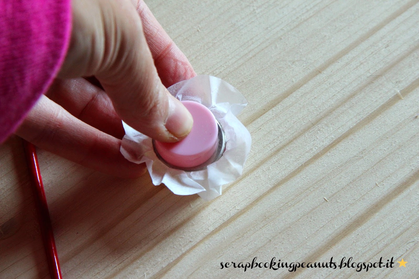scrapbooking peanuts How to make a Paper Button