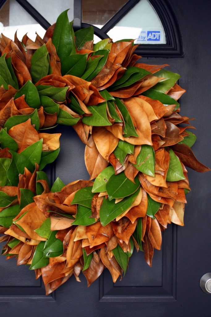 Sweet Something Designs Magnolia Leaf Wreath (A Tutorial)