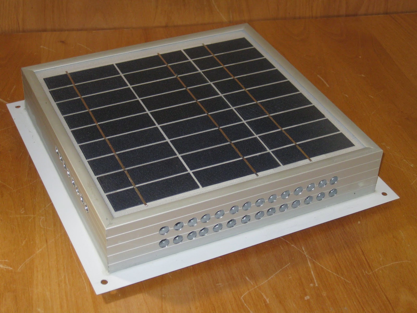 Solar Thermostatic Ventilator Fan Vent Greenhouses Attic RV Boat Camper