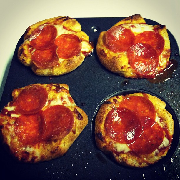 Suburban Bloggette CUPCAKE PIZZAS
