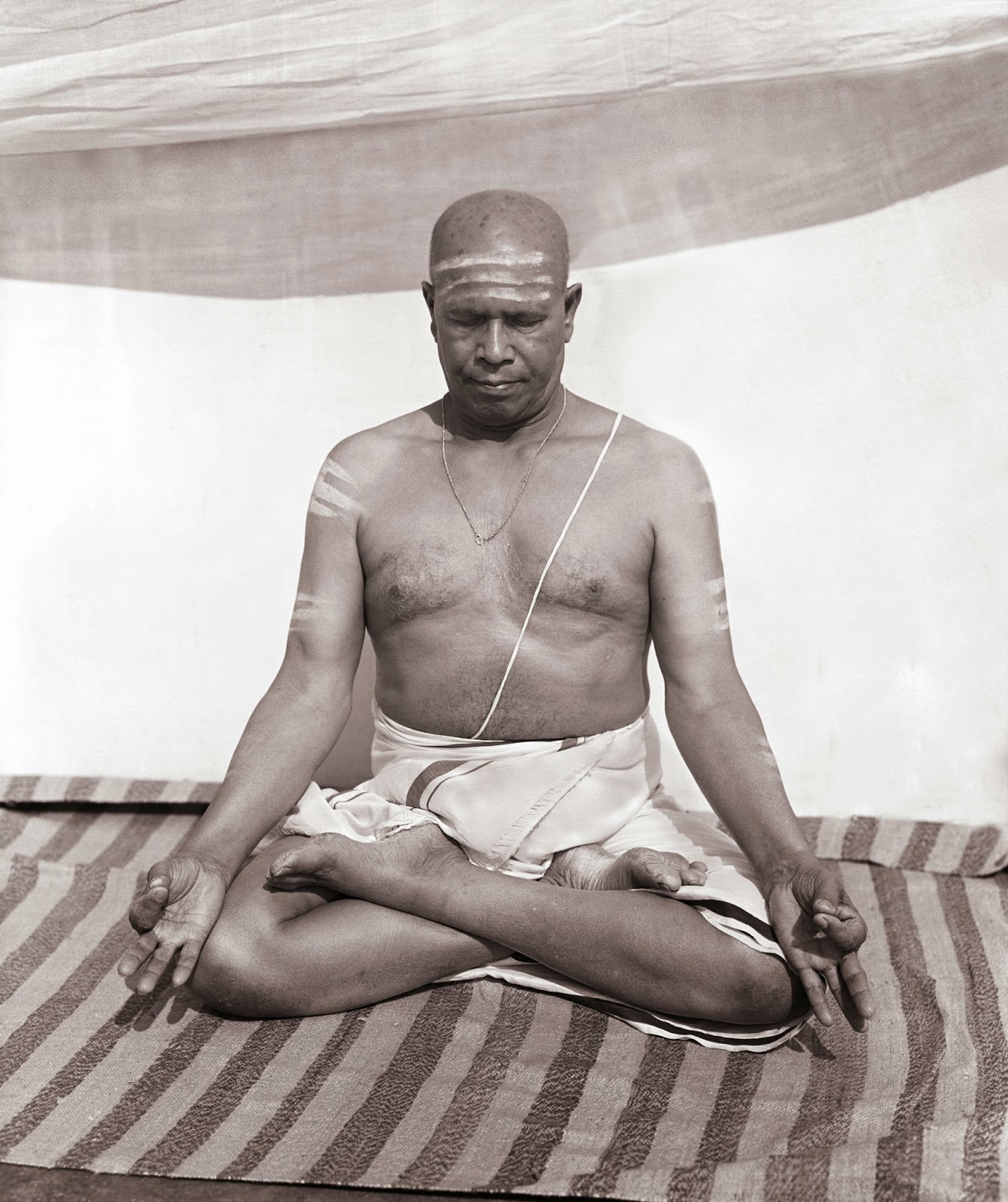 5 Things I LOVE about Ashtanga Yoga - Spoiled Yogi