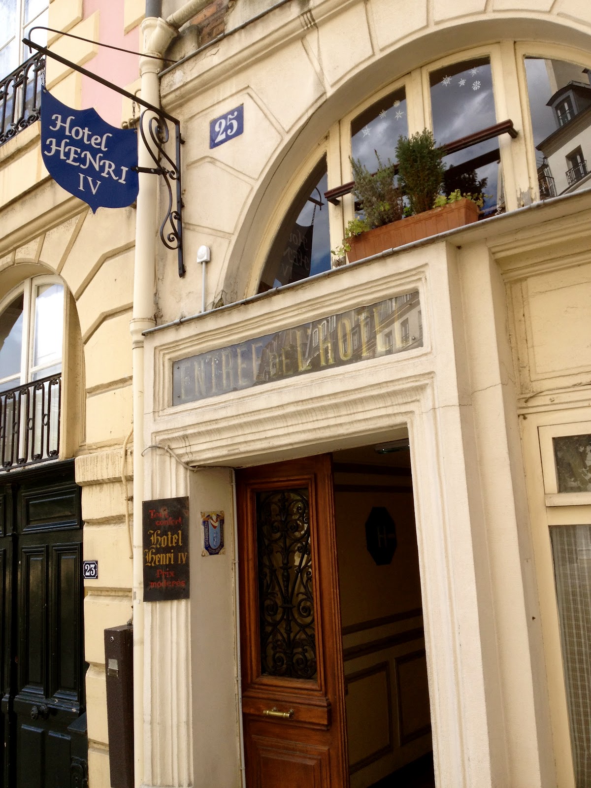 ile de la cite hotel henri iv 25 place dauphine paris i resor