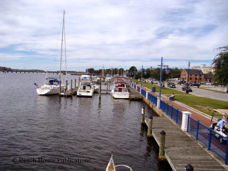 The Trawler Beach House The Towns of Washington and Bath North Carolina