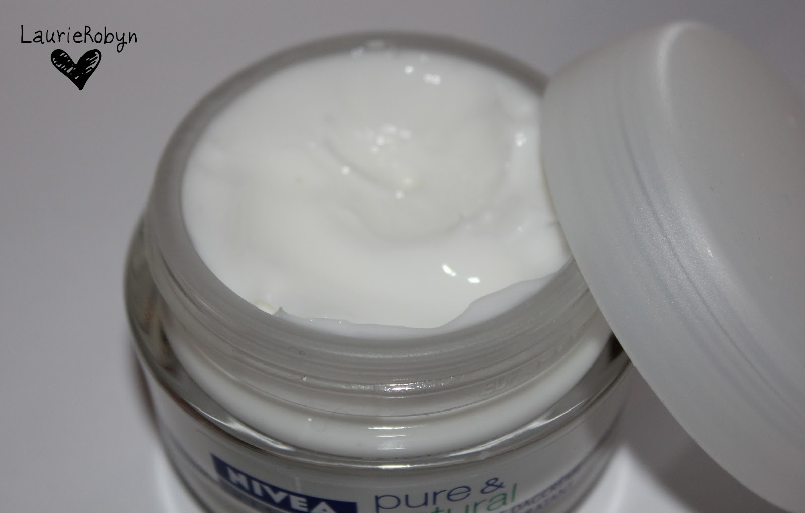 REVIEW NIVEA PURE AND NATURAL HYDRATING DAY CREME LaurieRobyn