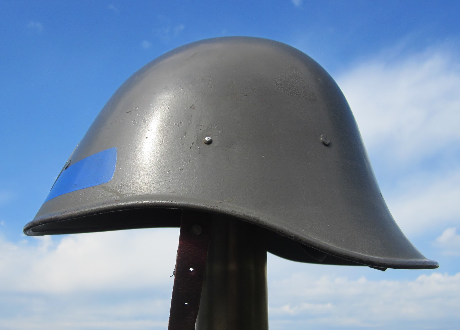 Mannie Gentile Combat Helmets of the 20th Century Dutch Treat