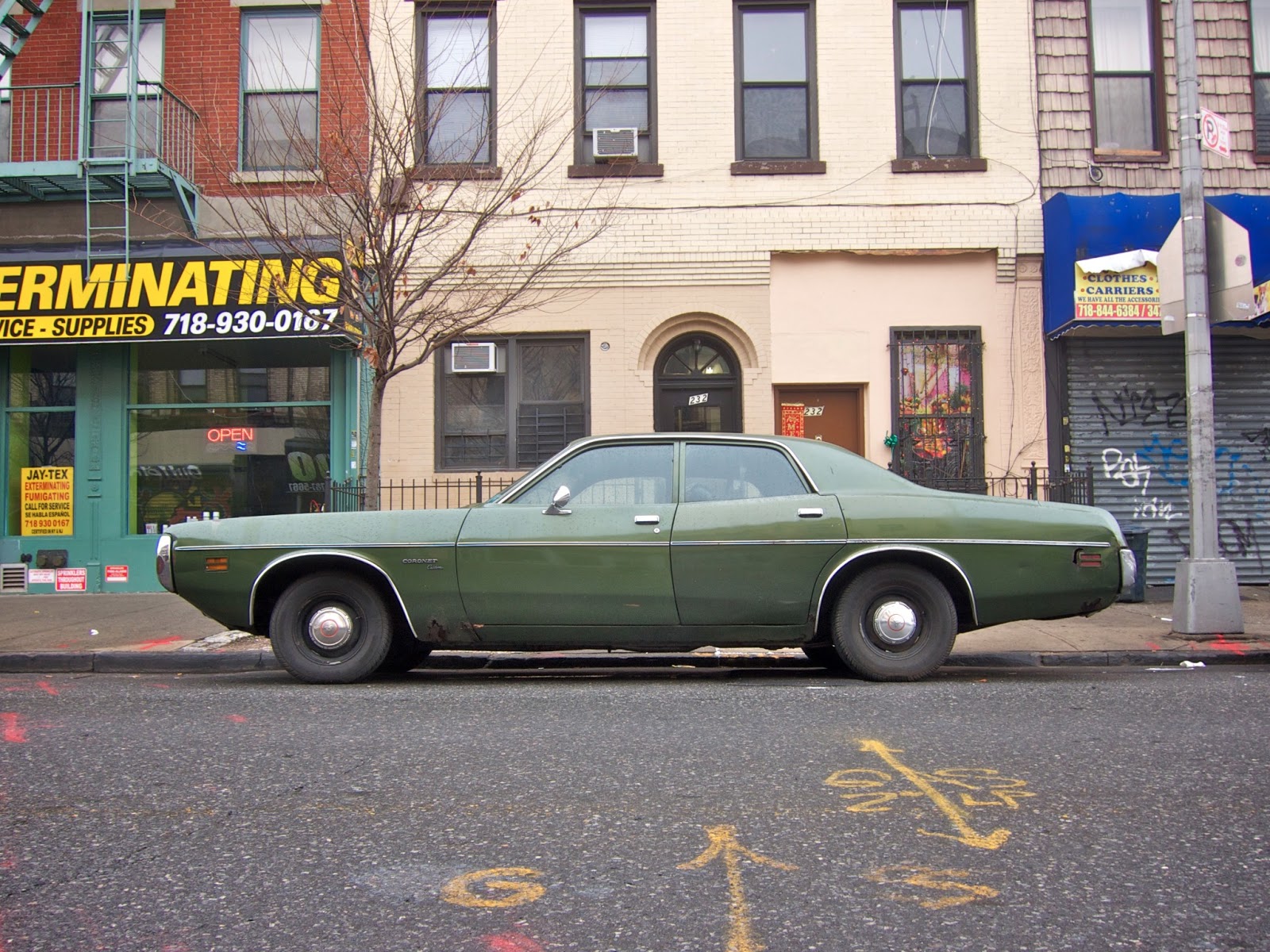THE STREET PEEP 1971 Dodge Custom