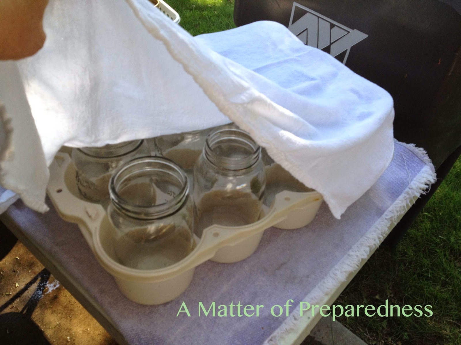 Outdoor Kitchen for Canning Keeping the sterilized jar safe