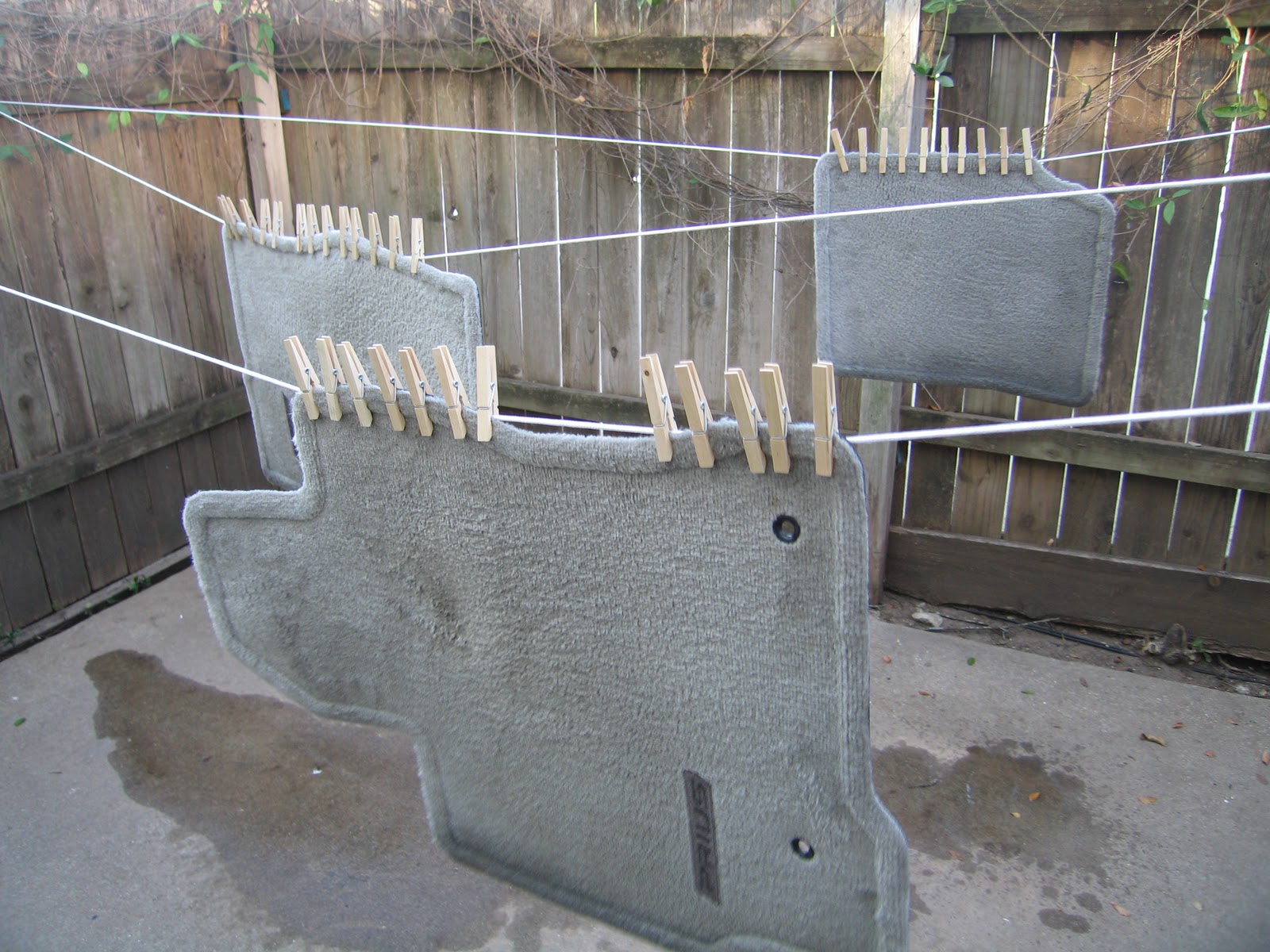 Candidly Kate ˚tutorial˚ Cheap DIY Car Mat Cleaning