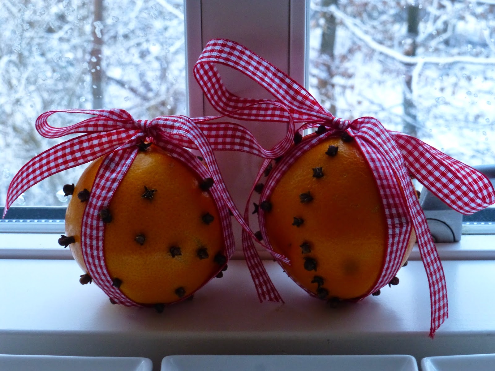 Family Fecs Danish Christmas Orange Clove Decoration