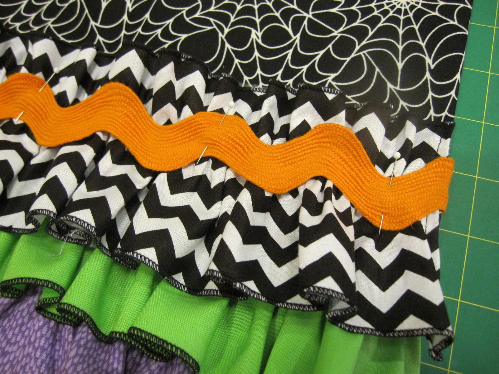 Sew Much Good Whimsical Halloween Table Runner Tutorial
