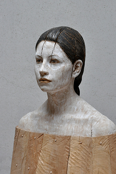 bruno walpoth wood sculpture sculptures italian artist carving contemporary wooden julia lifelike cm human 1959 portrait via site female jocundist