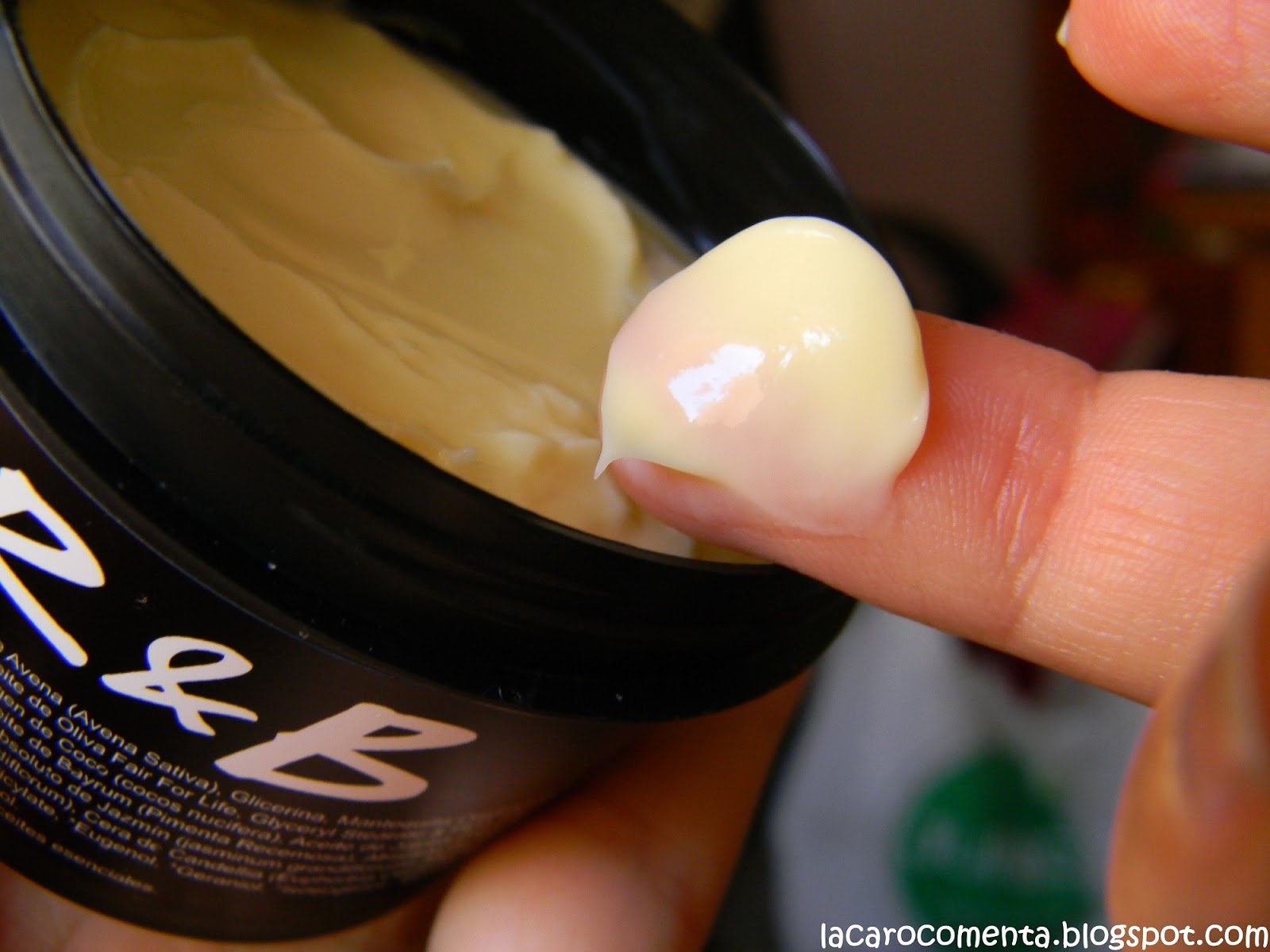 La Caro Comenta Lush R B