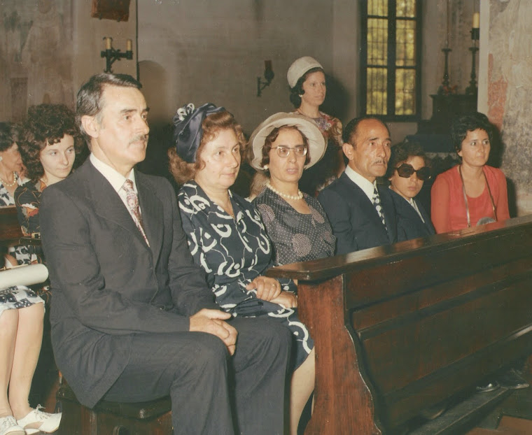 Carlo Narratone con la moglie Maria e alcuni parenti al matrimonio della figlia Rita