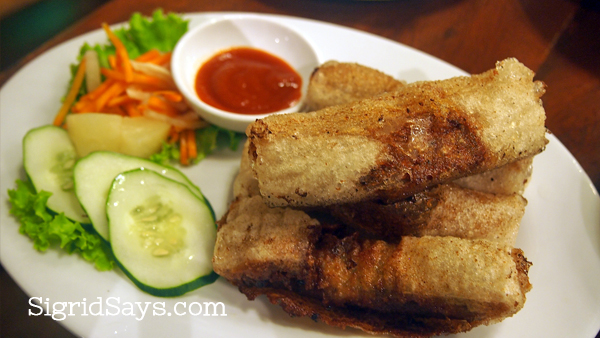 Vietnamese fried egg rolls