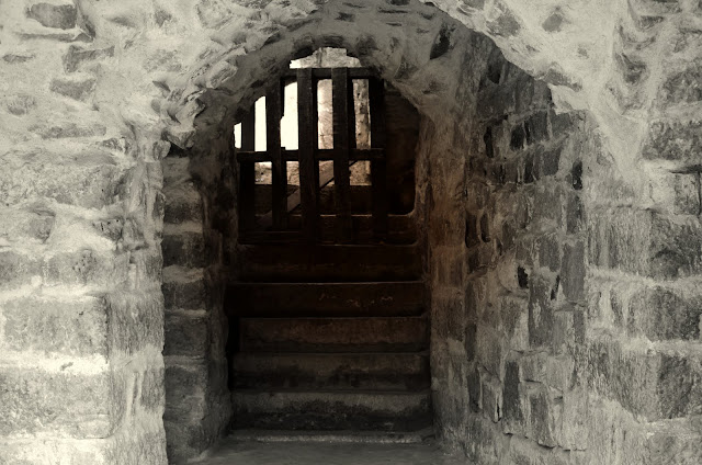 the stairs to golconda fort