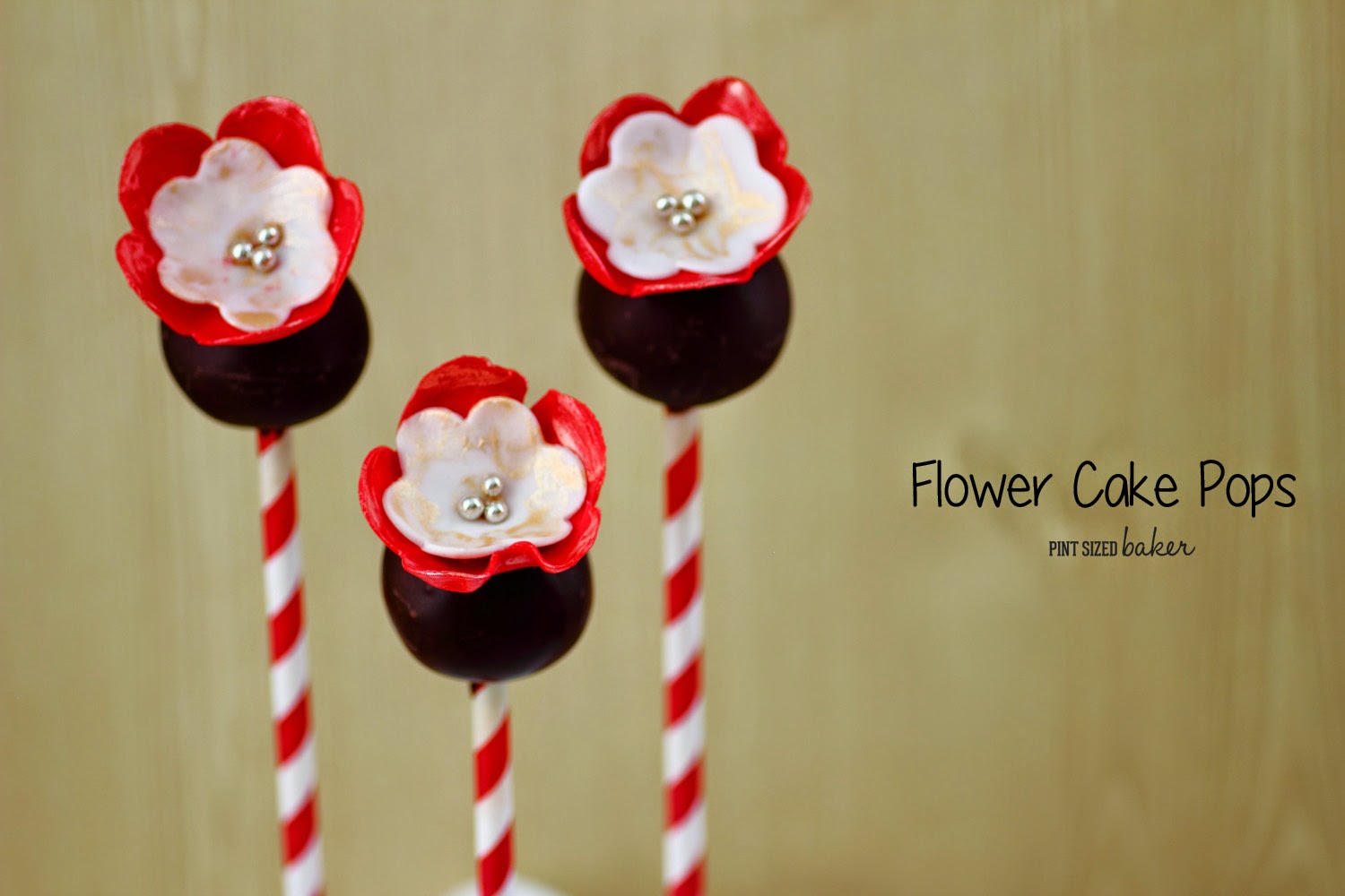 Sweet Flowers Cake Pops 8 I want a bouquet of these edible fondant flower cake pops! They are so pretty!