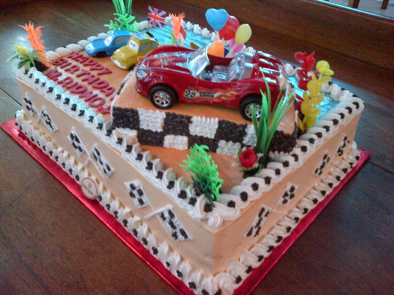 sarikaya cakes: KUE ULANG TAHUN CARS