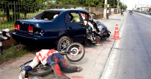 Funny bike accident image, sports bike crash picture, bike