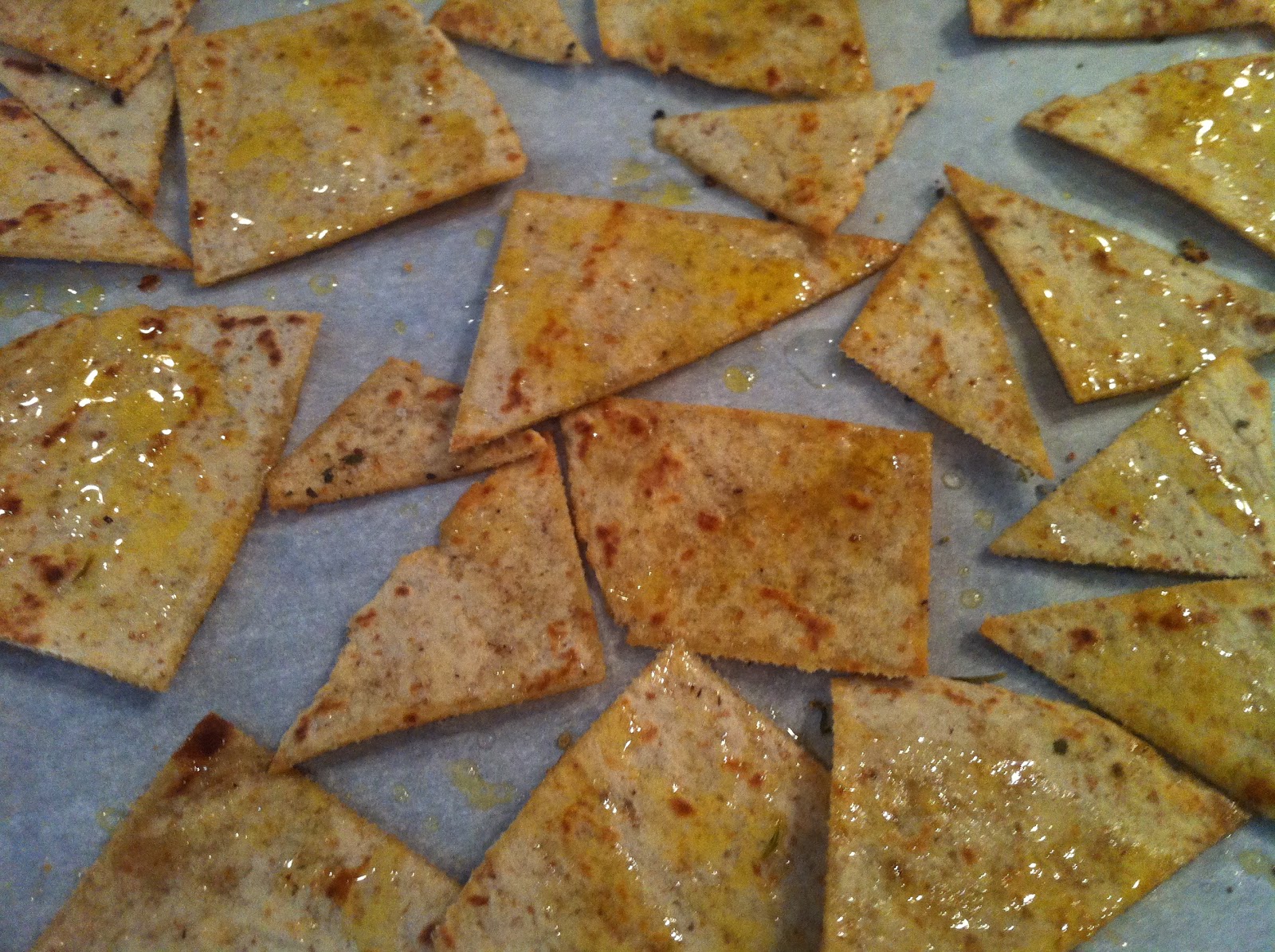 GarlicParmesan Baked Tortilla Chips