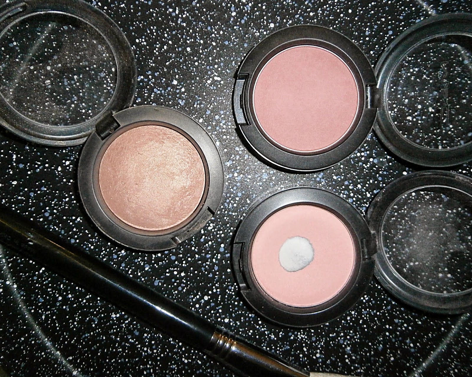 My favourite MAC blushes BEAUTY FINE PRINT