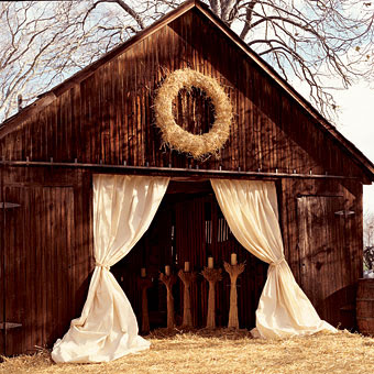 Decorating A Barn For A Wedding