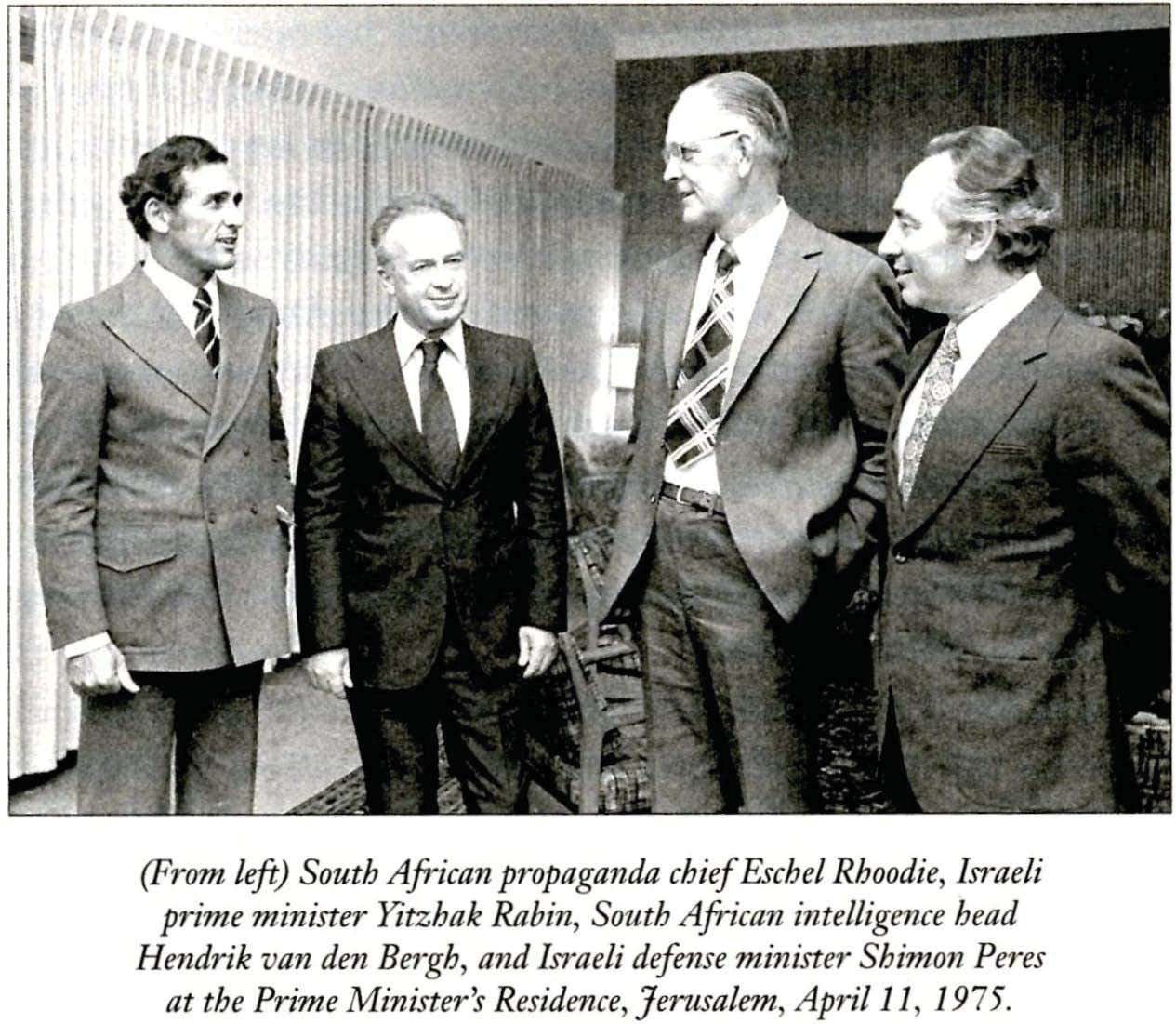 Risultati immagini per Shimon Peres con esponenti sudafricani immagini