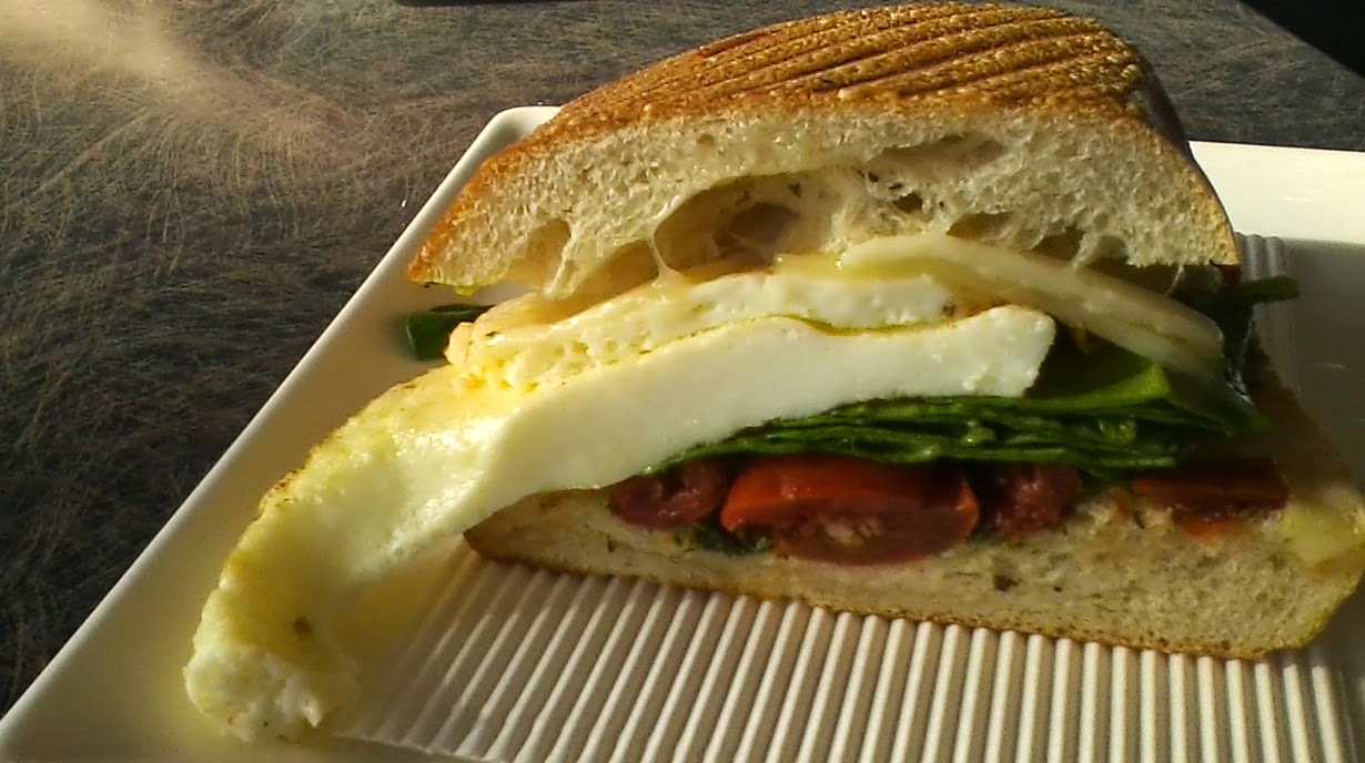 Richard Reviews Everything : Panera Bread Mediterranean Egg White on