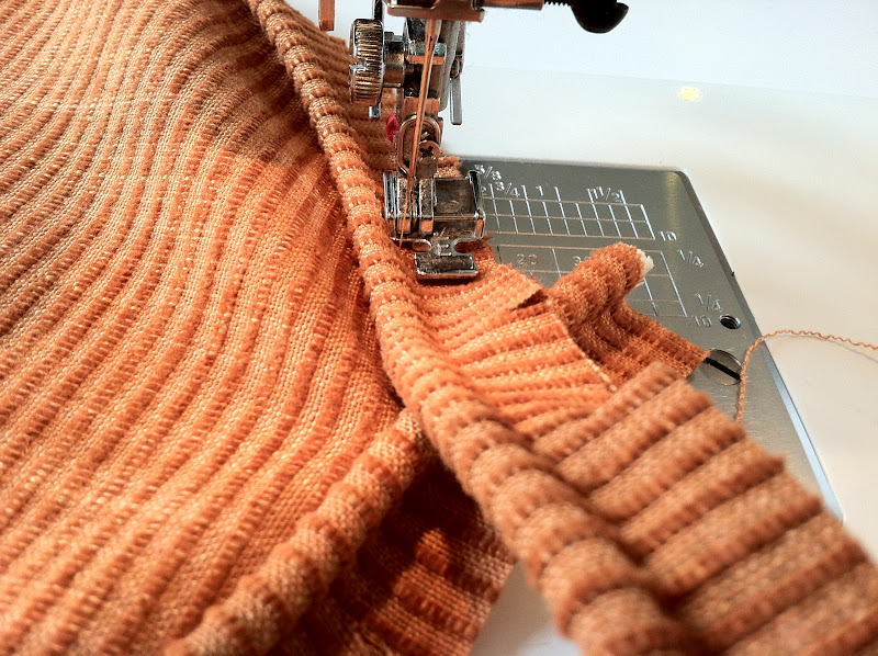 Woven Home Long Lumbar Pillow Tutorial