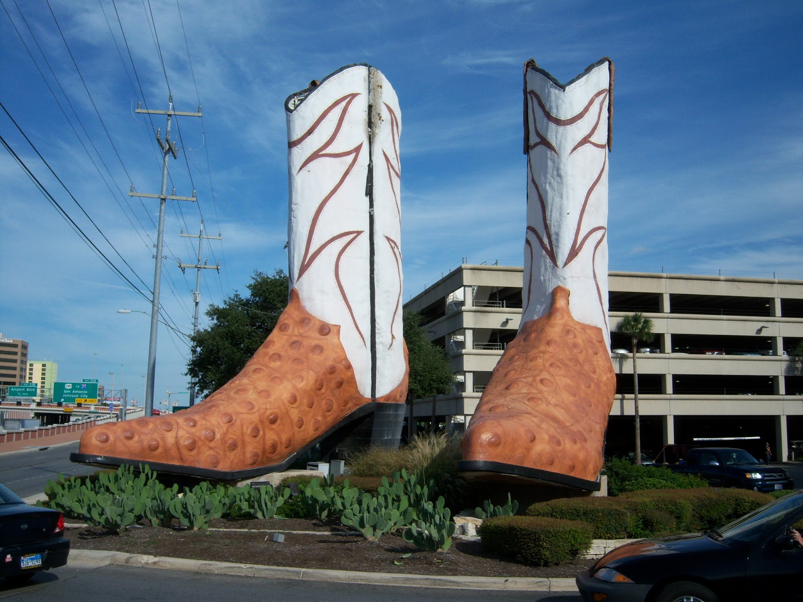 Today at Apple North Star Mall in the San Antonio area, Texas Are you looking for a cheap North Star Mall hotel, a 5 star North Star Mall hotel or a family friendly North Star Mall hotel?