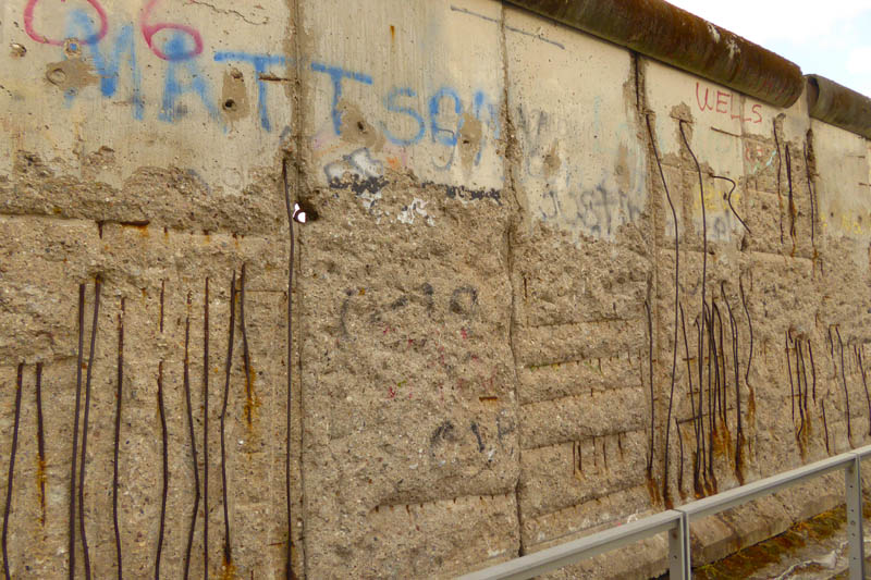 Beautiful Buzzing Berlin Potsdamer Platz Gedenkstatte