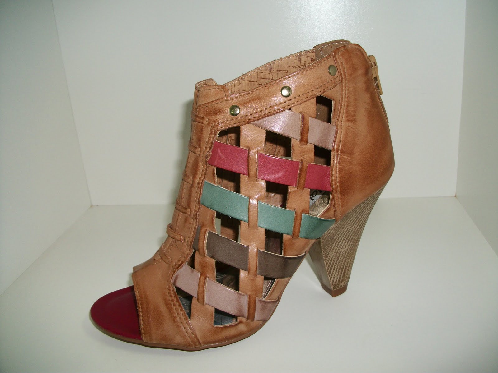 nova coleção de sandálias dakota