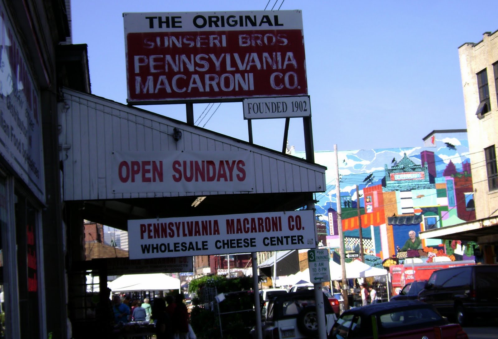 Meadowbrook Cabin The Strip District ( Food and Fun Atmosphere ) in