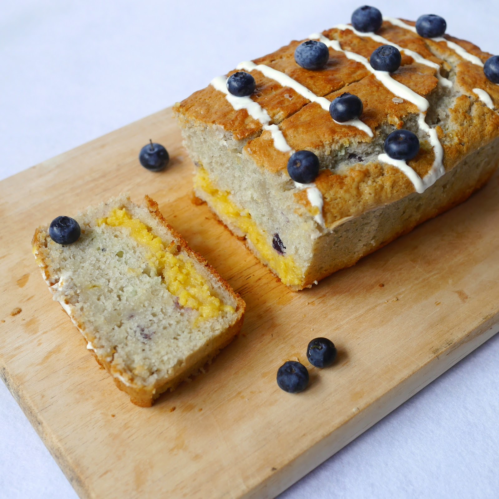 yellowfingers {Recipe} Blueberry Yogurt Loaf with Lemon Curd Filling