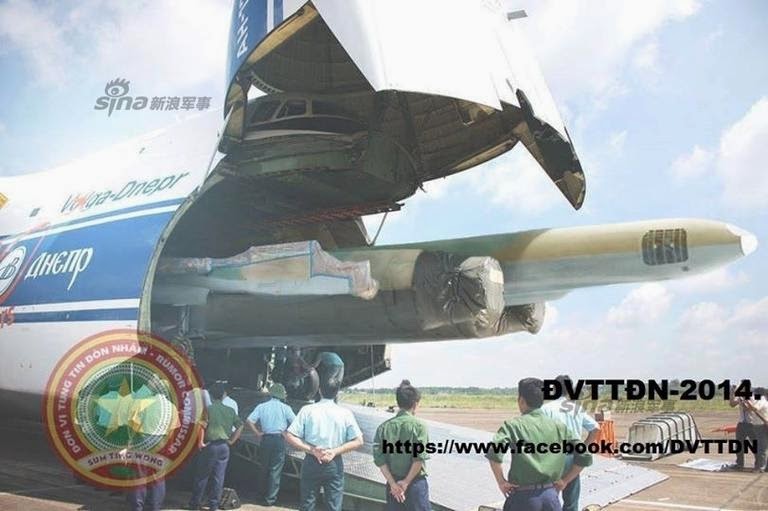 http://1.bp.blogspot.com/-SQ8jRxl99SM/U3L1jhFZyaI/AAAAAAAAEbQ/8kNj3VJ5tZ8/s1600/Vietnam+Air+Force+fighter-bombers+Su-34SV+arrive+1.jpg