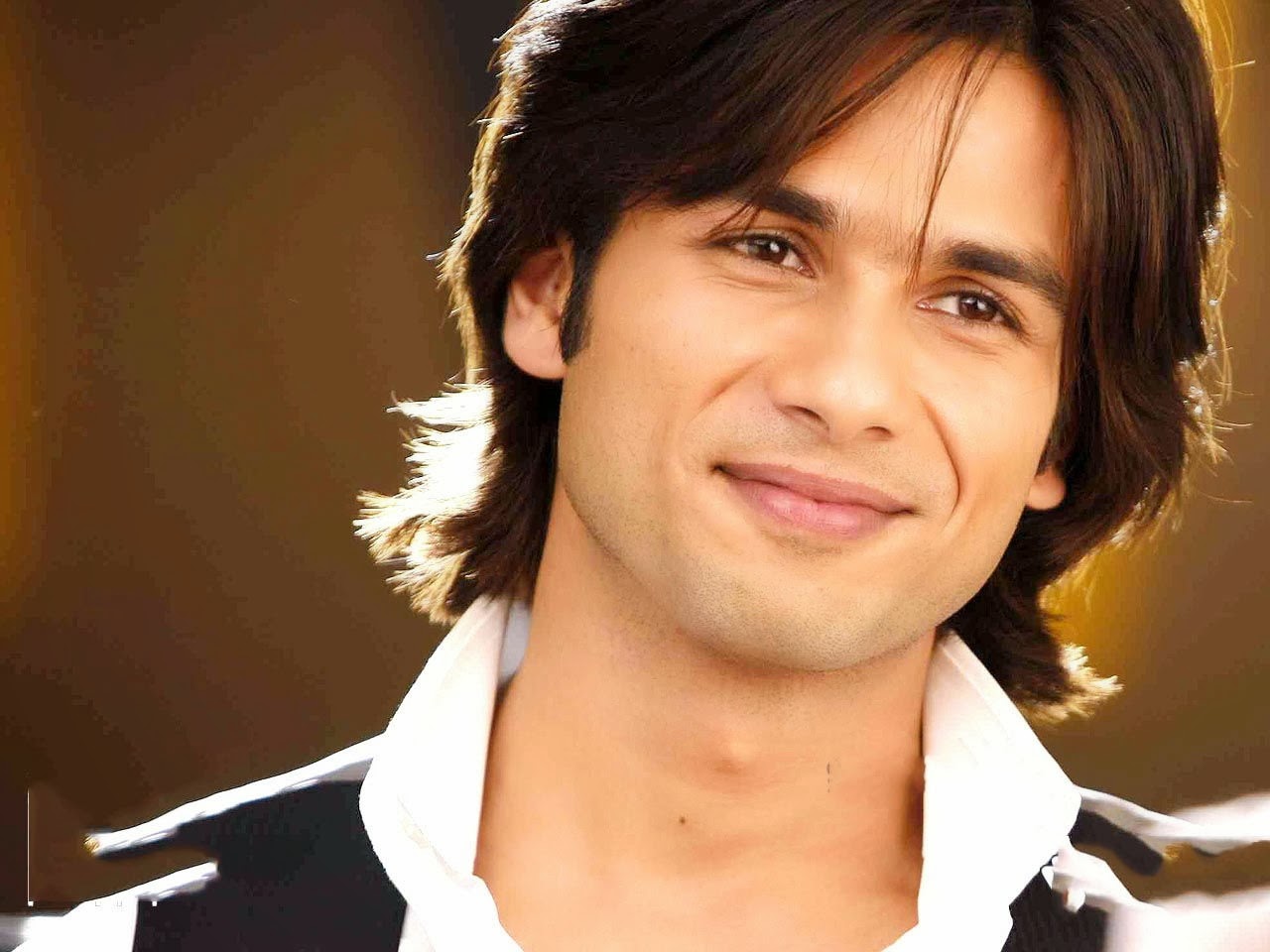 Missing Beats of Life: Awesome HD Wallpapers and Images of Bollywood