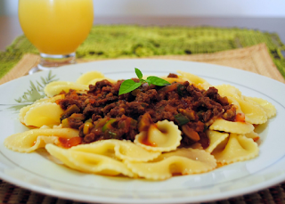 Farfalle ao Molho "Bolonhesa"