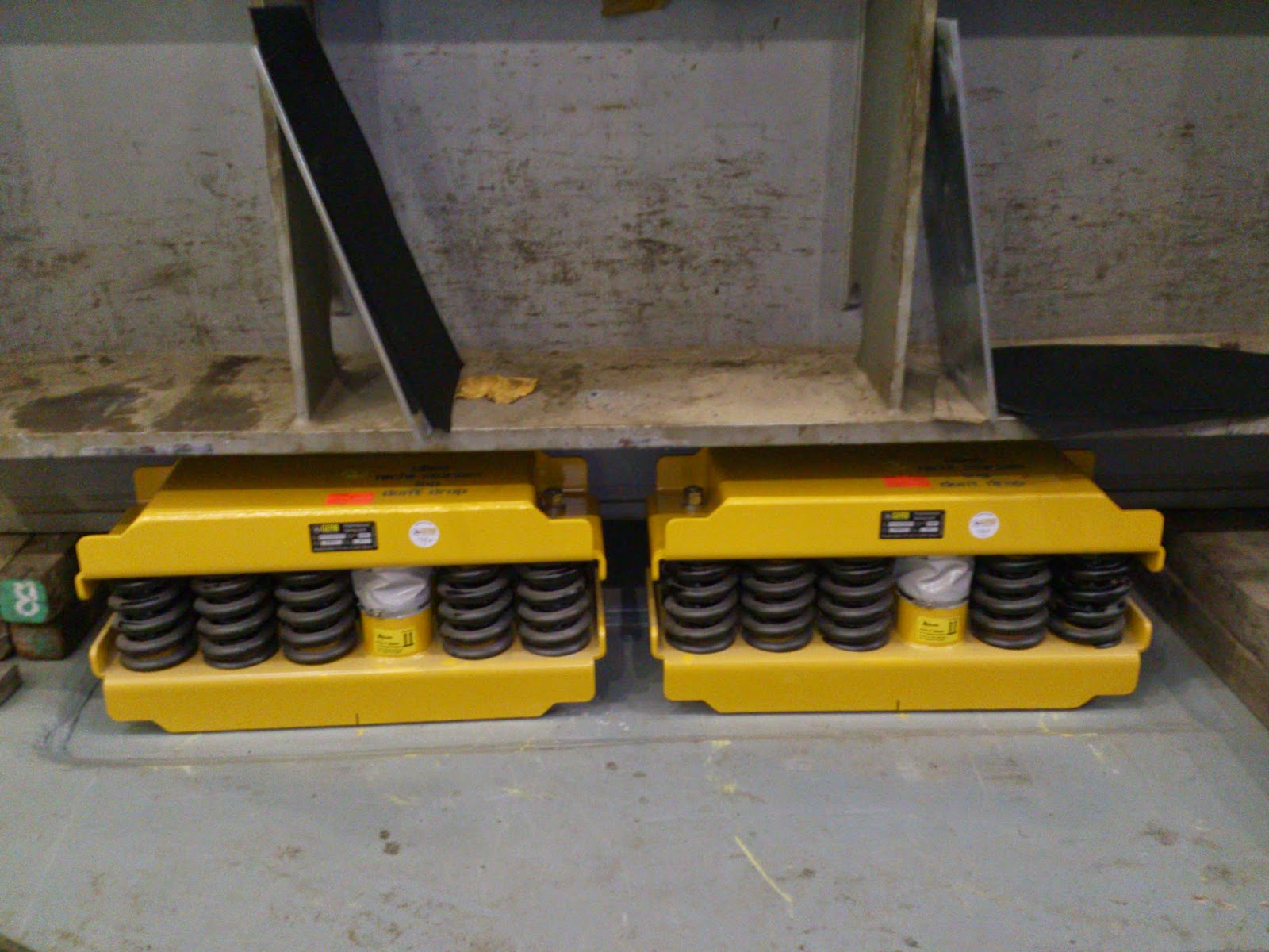 ENGINE VIBRATION ISOLATORS HFO POWER PLANT