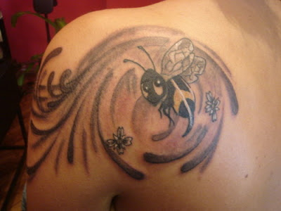 Best Bee Tattoos Design-Animal Tattoos