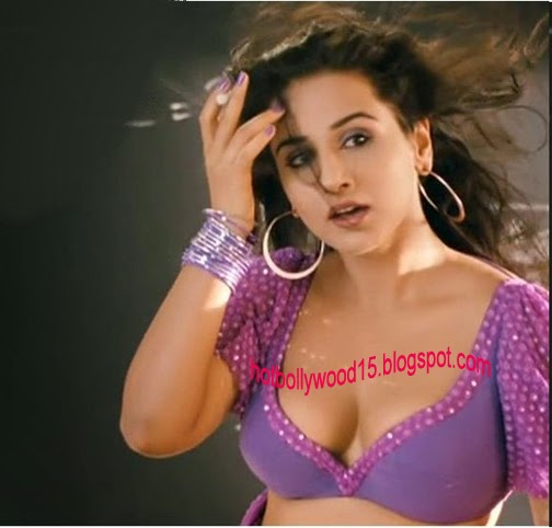 vidya balan bikini