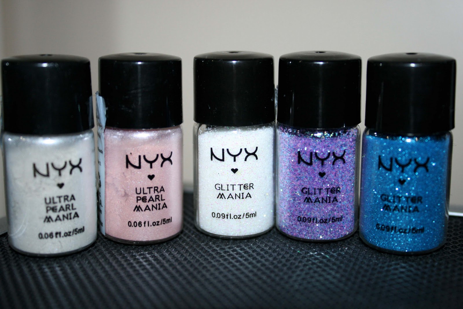 Drowsy Albatross NYX Glitter and Pearl Pigment Review