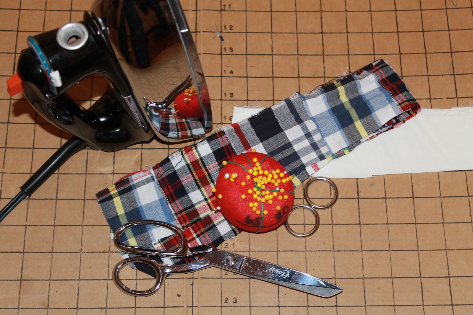 Seamingly Smitten TUTORIAL DIY "D" Ring Belts