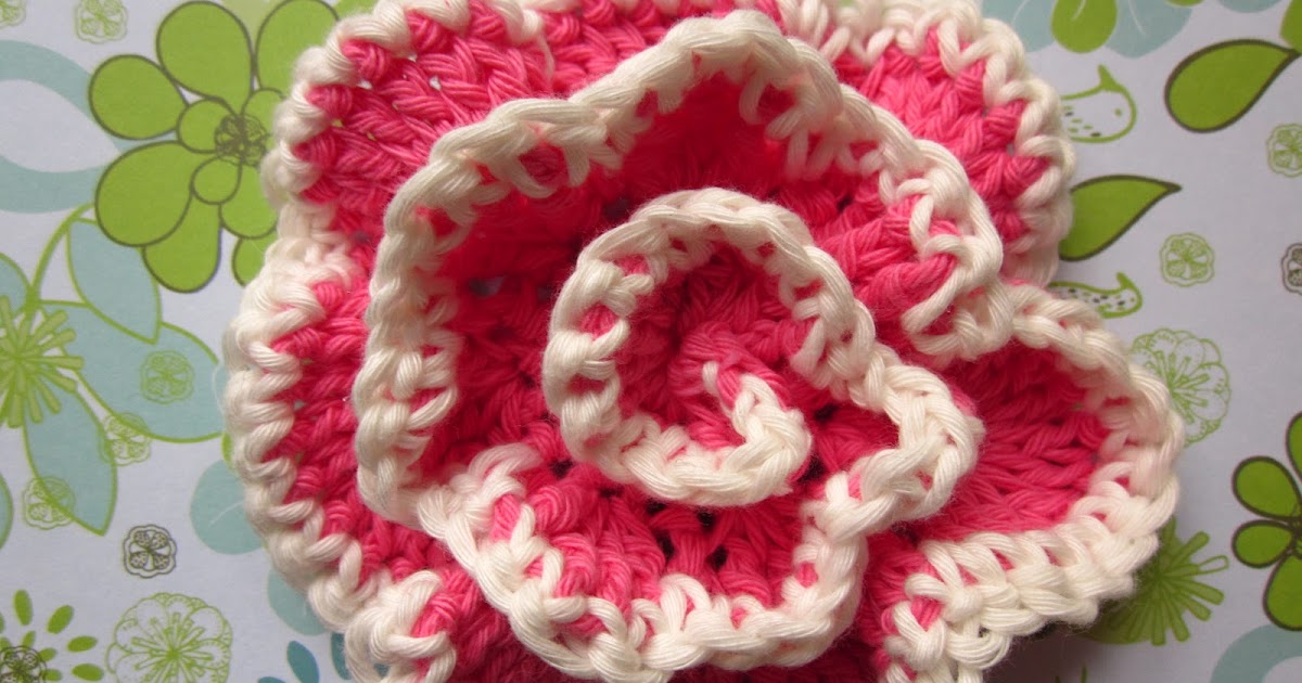 How to Crochet Flower Brooch of Mollie Makes