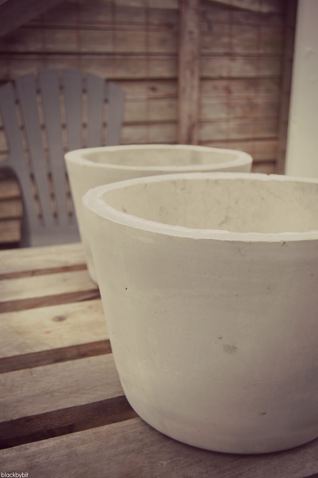 Black by bit: beton krukker diy