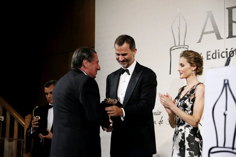 King Felipe and Queen Letizia attended a dinner in Madrid and gave awards in honor of the winners of "Mariano de Cavia", "Luca de Tena" and "Mingote"